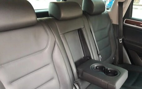 Volkswagen Touareg III, 2011 год, 2 499 000 рублей, 31 фотография