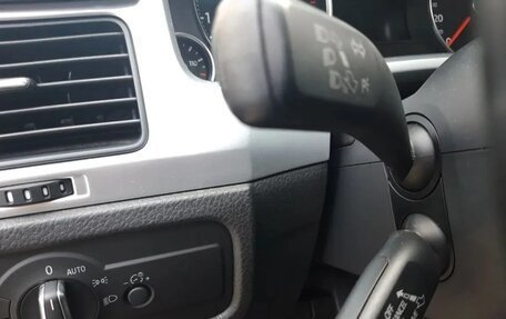 Volkswagen Touareg III, 2011 год, 2 499 000 рублей, 24 фотография