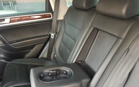 Volkswagen Touareg III, 2011 год, 2 499 000 рублей, 30 фотография