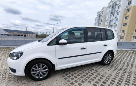 Volkswagen Touran III, 2012 год, 1 199 000 рублей, 2 фотография