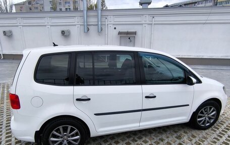 Volkswagen Touran III, 2012 год, 1 199 000 рублей, 13 фотография
