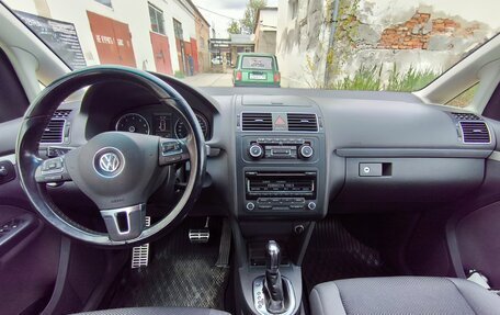 Volkswagen Touran III, 2012 год, 1 199 000 рублей, 17 фотография