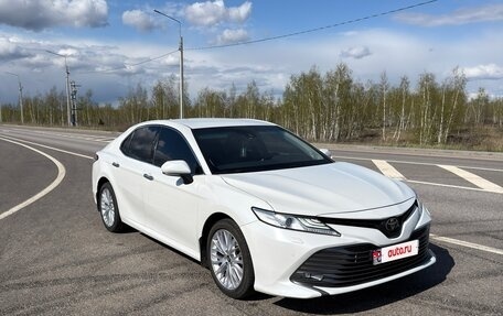 Toyota Camry, 2019 год, 3 150 000 рублей, 2 фотография