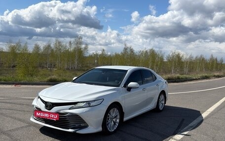 Toyota Camry, 2019 год, 3 150 000 рублей, 3 фотография