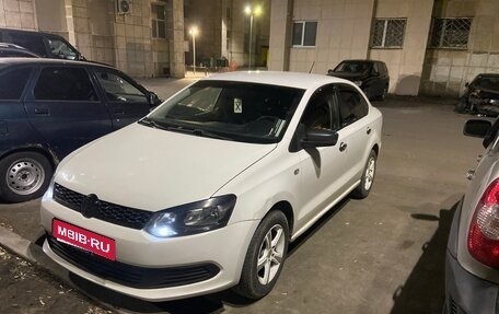 Volkswagen Polo VI (EU Market), 2013 год, 300 000 рублей, 1 фотография