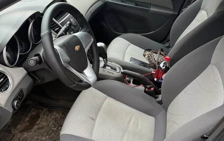 Chevrolet Cruze II, 2010 год, 610 000 рублей, 13 фотография