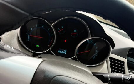 Chevrolet Cruze II, 2010 год, 610 000 рублей, 12 фотография
