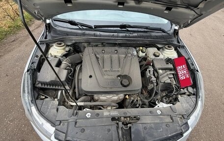 Chevrolet Cruze II, 2010 год, 610 000 рублей, 8 фотография