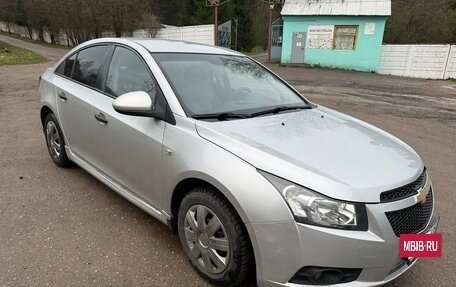Chevrolet Cruze II, 2010 год, 610 000 рублей, 9 фотография