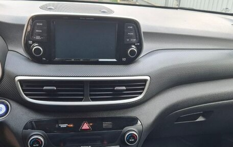 Hyundai Tucson III, 2019 год, 2 300 000 рублей, 5 фотография