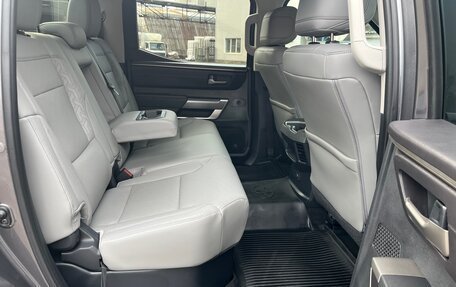 Toyota Tundra, 2023 год, 6 250 000 рублей, 8 фотография