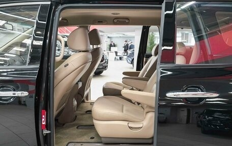 KIA Carnival III, 2016 год, 2 490 000 рублей, 8 фотография