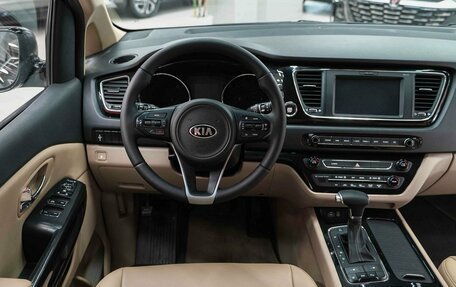 KIA Carnival III, 2016 год, 2 490 000 рублей, 17 фотография