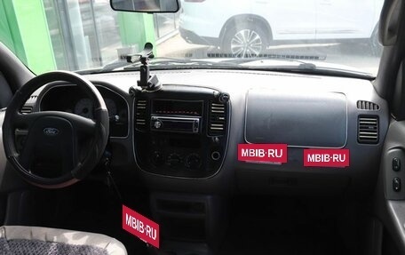 Ford Escape II, 2001 год, 391 000 рублей, 13 фотография