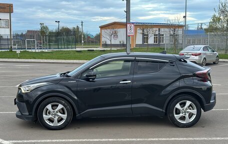 Toyota C-HR I рестайлинг, 2017 год, 2 320 000 рублей, 3 фотография