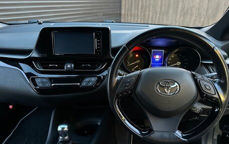 Toyota C-HR I рестайлинг, 2017 год, 2 320 000 рублей, 12 фотография