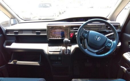 Honda Stepwgn IV, 2021 год, 2 550 000 рублей, 8 фотография