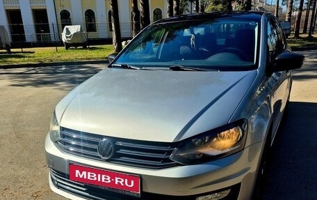 Volkswagen Polo VI (EU Market), 2017 год, 1 000 050 рублей, 1 фотография