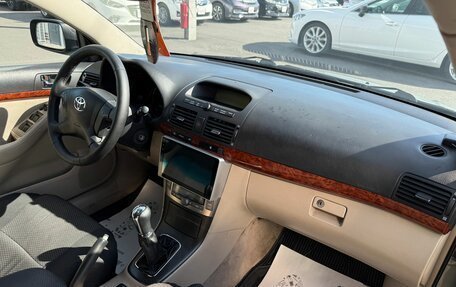 Toyota Avensis III рестайлинг, 2003 год, 739 000 рублей, 13 фотография