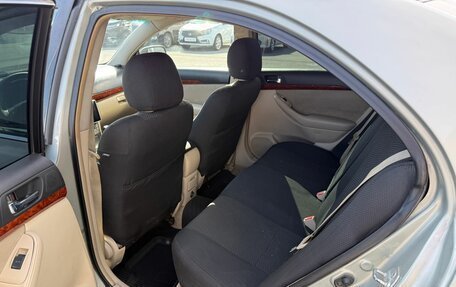 Toyota Avensis III рестайлинг, 2003 год, 739 000 рублей, 18 фотография