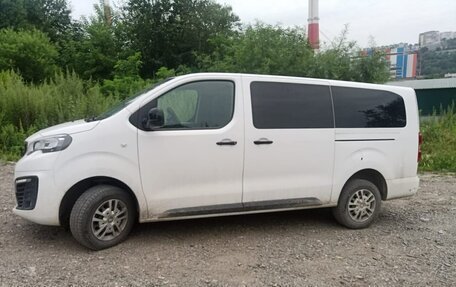 Peugeot Traveller I, 2021 год, 3 900 000 рублей, 2 фотография