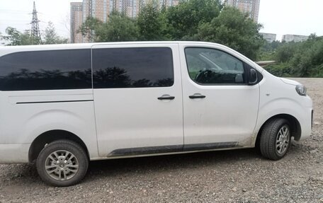Peugeot Traveller I, 2021 год, 3 900 000 рублей, 7 фотография