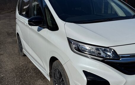 Honda Freed II, 2022 год, 1 950 000 рублей, 3 фотография