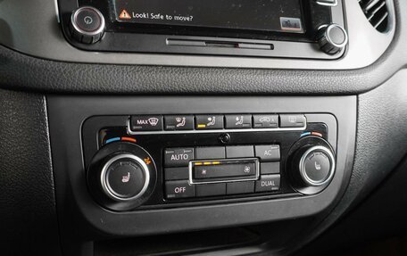 Volkswagen Tiguan I, 2011 год, 1 399 000 рублей, 12 фотография