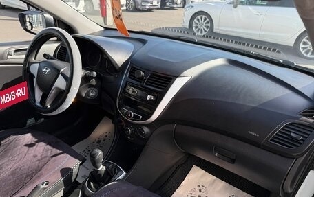 Hyundai Solaris II рестайлинг, 2012 год, 709 000 рублей, 13 фотография
