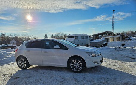 Opel Astra J, 2011 год, 825 000 рублей, 7 фотография