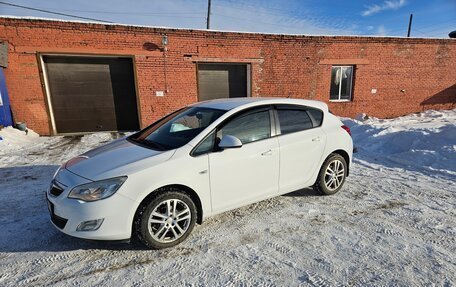 Opel Astra J, 2011 год, 825 000 рублей, 4 фотография