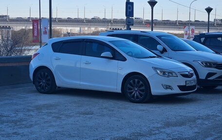 Opel Astra J, 2011 год, 825 000 рублей, 8 фотография