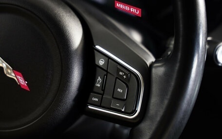 Jaguar XE I рестайлинг, 2016 год, 1 499 000 рублей, 11 фотография