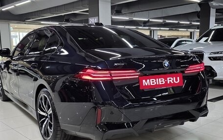 BMW 5 серия, 2025 год, 7 260 999 рублей, 4 фотография