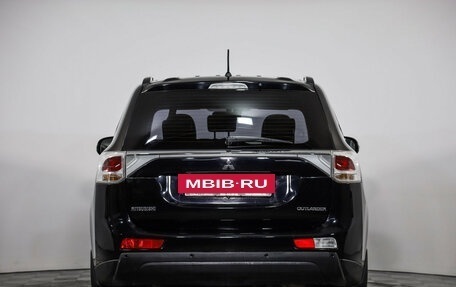 Mitsubishi Outlander III рестайлинг 3, 2012 год, 1 149 000 рублей, 6 фотография