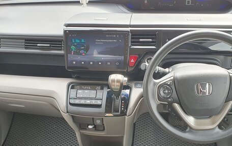 Honda Stepwgn IV, 2019 год, 2 200 000 рублей, 15 фотография