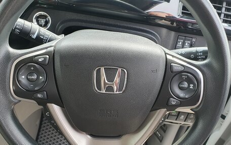 Honda Stepwgn IV, 2019 год, 2 200 000 рублей, 17 фотография