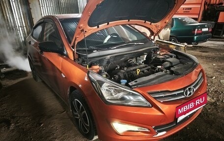 Hyundai Solaris II рестайлинг, 2015 год, 760 000 рублей, 3 фотография