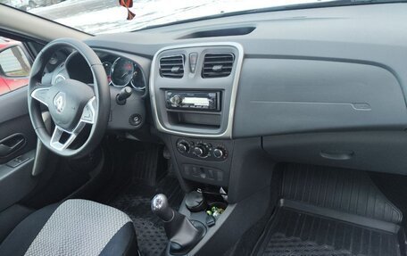 Renault Logan II, 2019 год, 980 000 рублей, 2 фотография