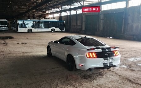 Ford Mustang VI рестайлинг, 2017 год, 2 900 000 рублей, 6 фотография