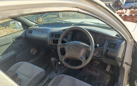 Toyota Corolla, 2001 год, 230 000 рублей, 1 фотография