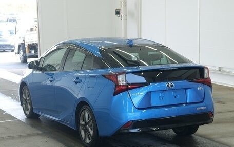 Toyota Prius IV XW50, 2021 год, 1 715 000 рублей, 2 фотография