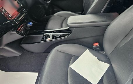 Toyota Prius IV XW50, 2021 год, 1 715 000 рублей, 14 фотография