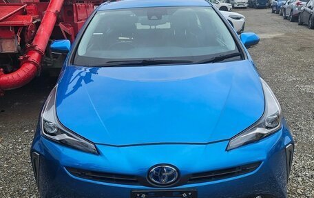 Toyota Prius IV XW50, 2021 год, 1 715 000 рублей, 13 фотография