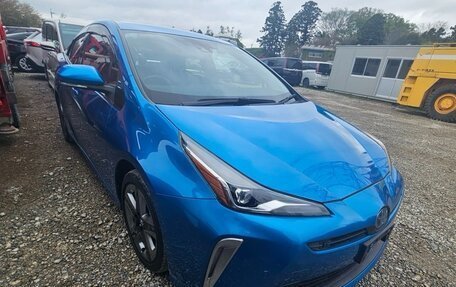 Toyota Prius IV XW50, 2021 год, 1 715 000 рублей, 12 фотография