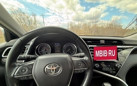 Toyota Camry, 2020 год, 3 200 000 рублей, 5 фотография
