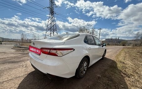 Toyota Camry, 2020 год, 3 200 000 рублей, 6 фотография