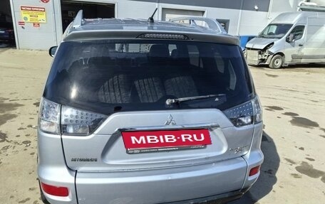Mitsubishi Outlander III рестайлинг 3, 2010 год, 995 000 рублей, 11 фотография