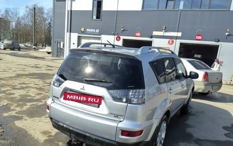 Mitsubishi Outlander III рестайлинг 3, 2010 год, 995 000 рублей, 9 фотография