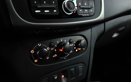 Renault Sandero II рестайлинг, 2021 год, 1 565 000 рублей, 15 фотография
